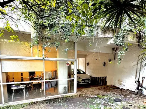 Casa 5 ambientes con 4 baños