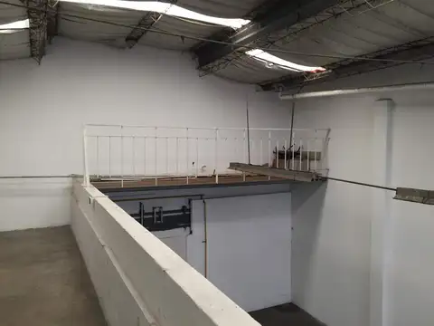 Galpon en Venta 35,85  mts Fondo