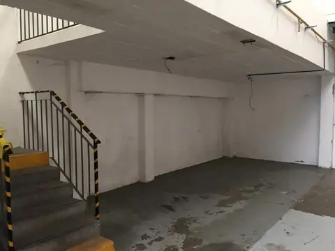 Galpon en Venta 8,66  mts Frente