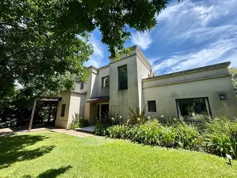 Casa en venta en Club de Campo, San Francisco, Manzanares Pi