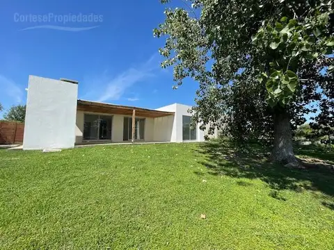 Barrio El Cantón,  Puerto, lote al agua