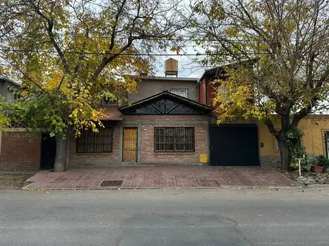 CASA EN VENTA EN VILLA NUEVA, 6 DORMITORIOS,3 BAÑO