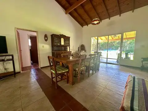 Casa en Venta con 2 cocheras