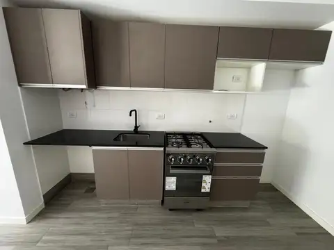 Juan Manuel De Rosas 1433 , Piso 2