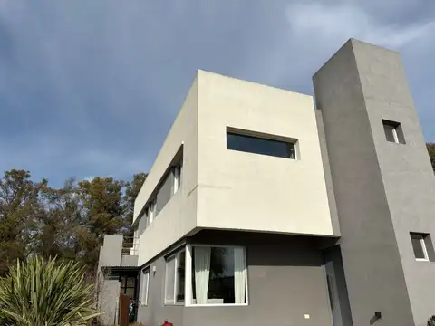 Acceso Pilar del Este 300