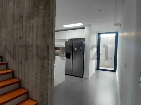 457 entre 11 y 13 QUIMILAR. CASA DE 2 DORMITORIOS EN VENTA