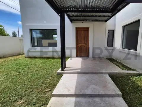 Casa nueva de 3 dormitorios en villa Elisa