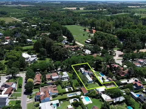 VENTA CASA 4 AMB EN MERCEDES LOWE