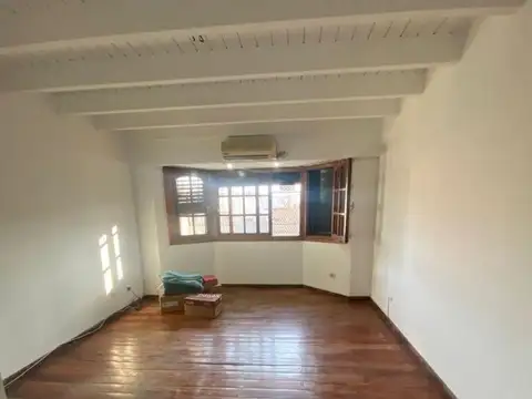 VENTA CASA CON LOCAL PATERNAL