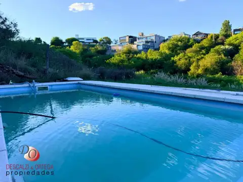 Casa en venta de 4 Dormitorios- Country Cinco Lomas