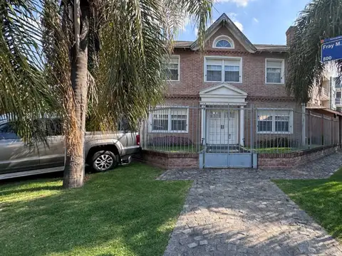 Venta Casa 5 ambientes en Ramos Mejia