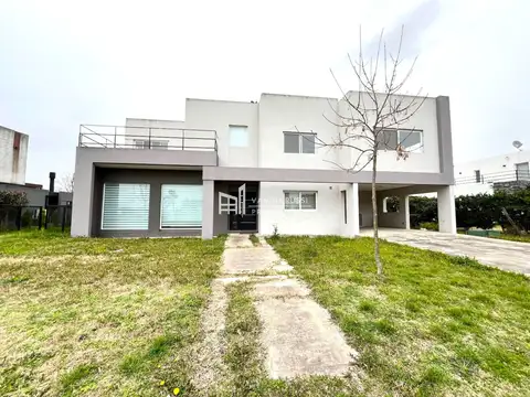 HARAS SANTA MARIA CASA EN VENTA LAS LOMAS 4800