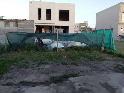 Casa en Venta en Sourigues, USD 110.000