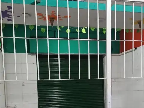 Local en zona comercial