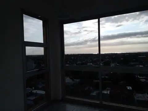 Calle 151 2000, Piso 10