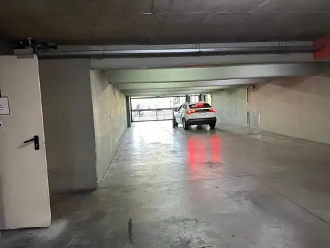 Avenida Corrientes e/ Concepción Arenal y Leiva