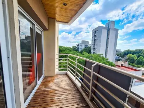 Almirante Brown 3200, Piso 4