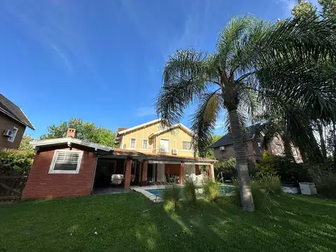 CASA 4 AMB EN VENTA EN SOLAR DEL BOSQUE,CANNING