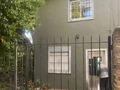 DUPLEX 3 AMBIENTES EN ALQUILER. FONDO Y COCHERA, LA LONJA