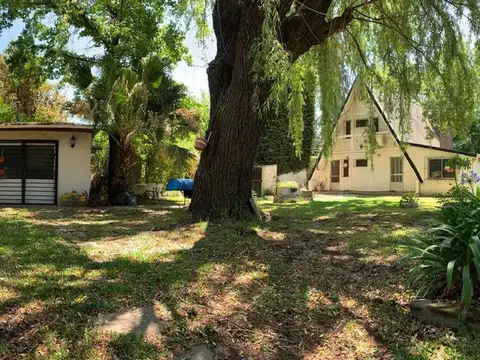 VENTA CASA GRAL RODRIGUEZ 3 AMB EN 4 LOTES PILET