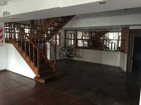 Local en Venta en Manuel B Gonnet, USD 1.000.000