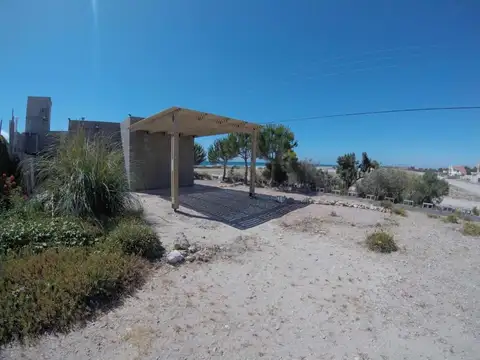 Casa en venta - 2 Dormitorios 1 Baño - 398Mts2 - Playas Doradas