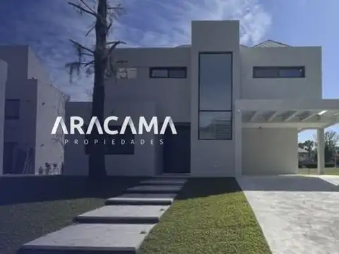 Casa en Venta en Saint Thomas Este Oeste - Canning