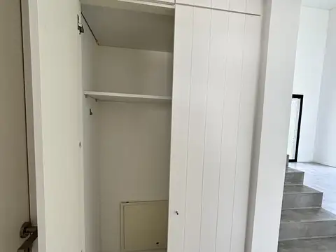 Casa 7 ambientes con 3 baños