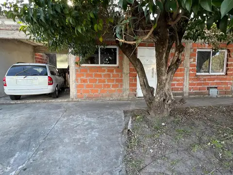 Casa dos dormitorios venta Ituzaingo norte