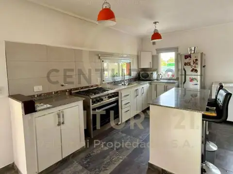 Casa en Alquiler en Santa Rita, USD 1.500