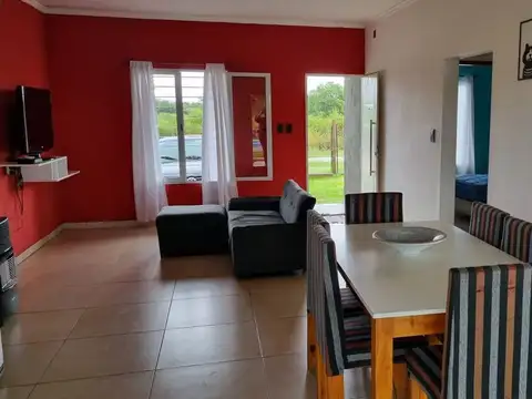 REMAX VENDE CASA CON PSCINA en ruta 1-km 16