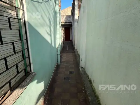 Av. 25 de Mayo al 900