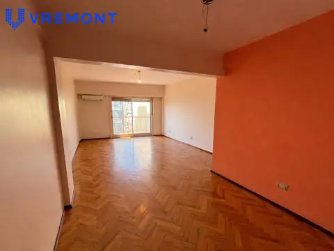 Departamento 4 Ambientes con Cochera en Alquiler, Balvanera.