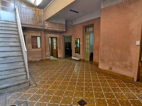 Casa 3 ambientes a refaccionar 150m en Villa Urquiza