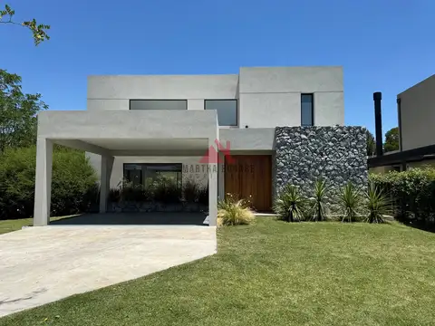 VENDIDA!! Santo Tomas, Pilar 100