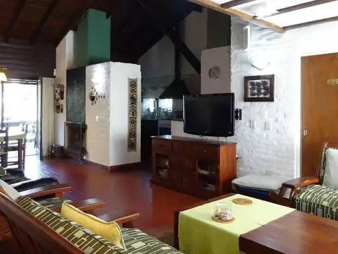 Casa 5 ambientes con 5 baños
