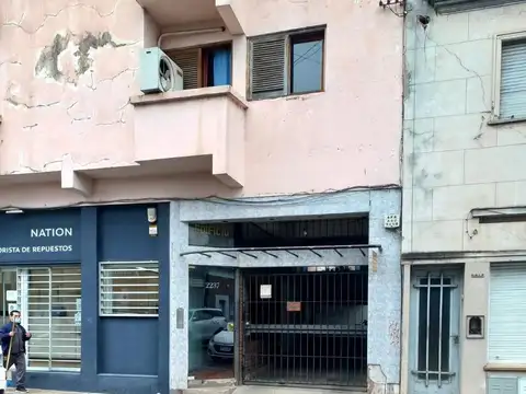 COCHERA+ BAULERA CÉNTRICA PARA MOTOS EN VENTA