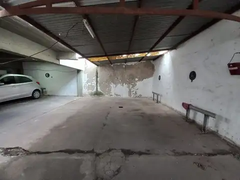 COCHERA+ BAULERA CÉNTRICA PARA MOTOS EN VENTA