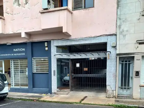 COCHERA+ BAULERA CÉNTRICA PARA MOTOS EN VENTA