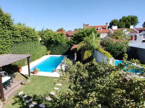 Casa 3 dorm, pileta, jardín y parrilla en la Horqueta. Excelente estado