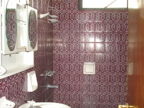 JOSE MARMOL 517- CASA - GALPON Y OFICINA 2 AMB. OPORTUNIDAD INVERSOR - 3 ALQUILERES