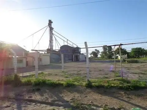 Casa en Venta en Ingeniero White, $ 1