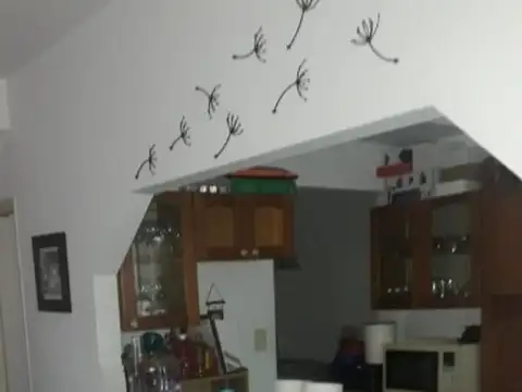 PERMUTA - DUPLEX DE 3 AMBIENTES AL FRENTE C/ COCHERA - MORON SUR