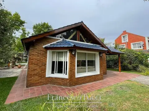 Casa 4 ambientes con 2 baños