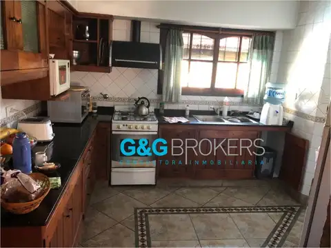 SOLIDO CHALET EN VENTA