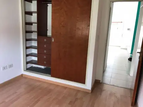 Departamento en Venta en Villa Luzuriaga, USD 80.000