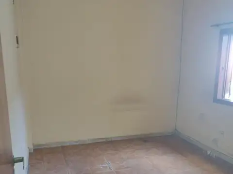 Depto Tipo Casa en Alquiler en Jose Leon Suarez, $ 320.000