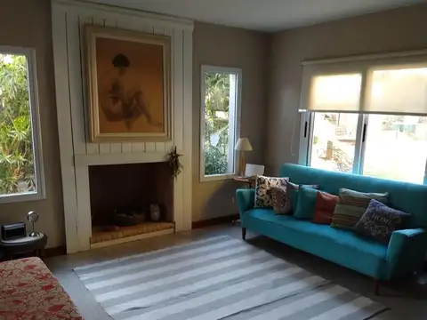 Casa en Venta con 4 cocheras