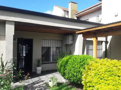 Casa en Venta en Mariano Acosta, USD 120.000