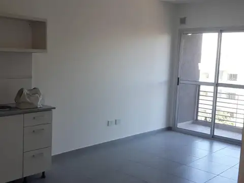 Departamento en Alquiler en Moron Sur, $ 330.000